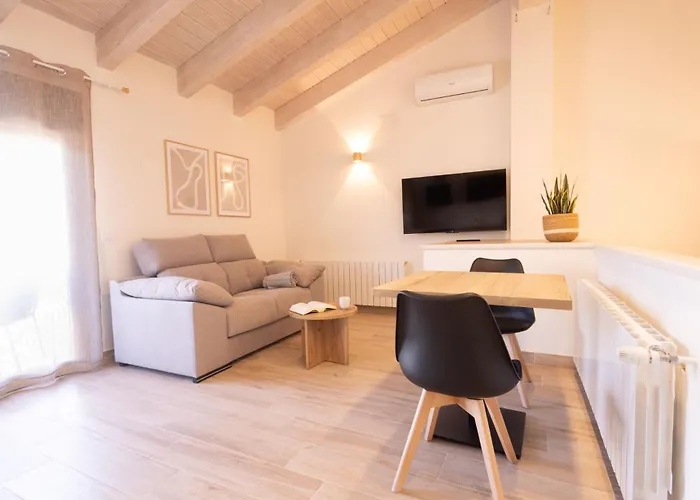 El Sueno Del Buho 6. Atico Con Chimena * Beceite