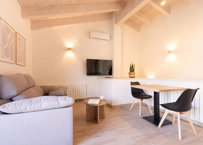 El Sueno Del Buho 6. Atico Con Chimena Beceite